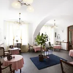 Eurowings Hotel